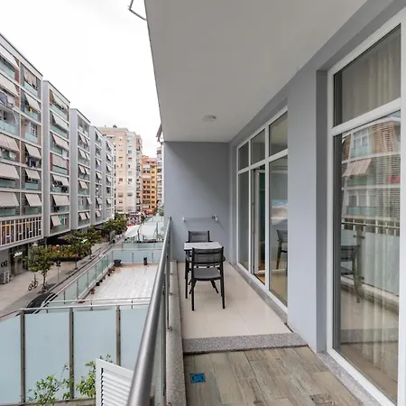 K&m Apartamento Tirana