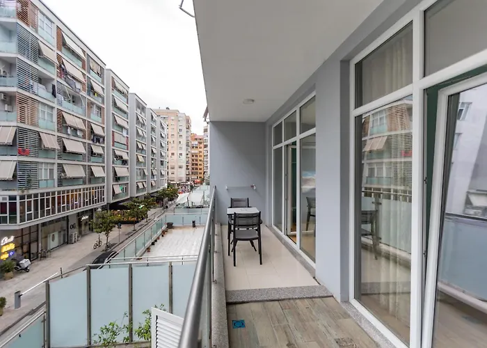 K&m شقة تيرانا